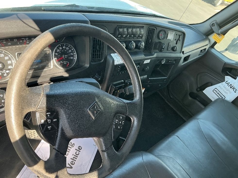 Medium Duty Box Truck-Light and Medium Duty Trucks-International-2021-MV607-North Bergen-NJ-218,738\n\t\tmiles-$ 47,750 - Image 17