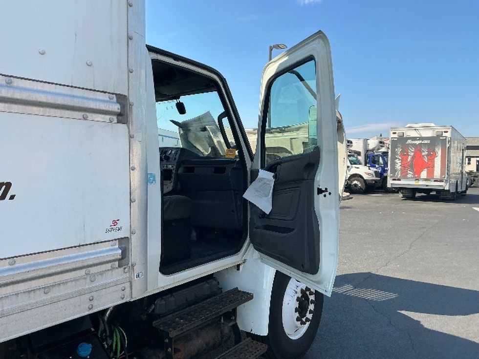 Medium Duty Box Truck-Light and Medium Duty Trucks-International-2021-MV607-North Bergen-NJ-218,738\n\t\tmiles-$ 47,750 - Image 20