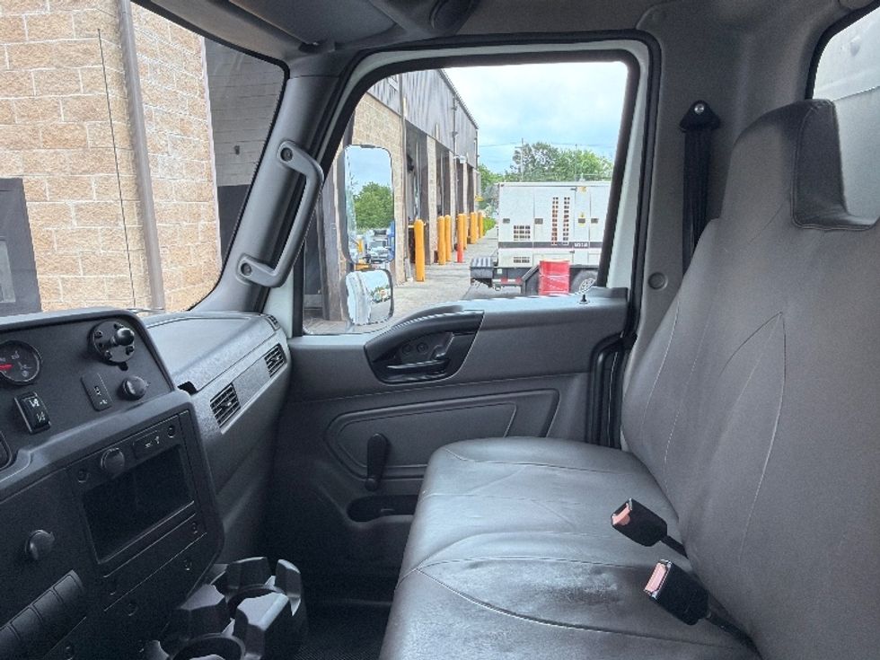 Medium Duty Box Truck-Light and Medium Duty Trucks-International-2021-MV607-North Bergen-NJ-230,094\n\t\tmiles-$ 49,000 - Image 19