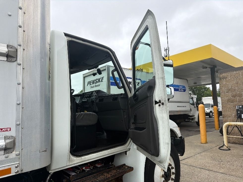Medium Duty Box Truck-Light and Medium Duty Trucks-International-2021-MV607-North Bergen-NJ-230,094\n\t\tmiles-$ 49,000 - Image 20
