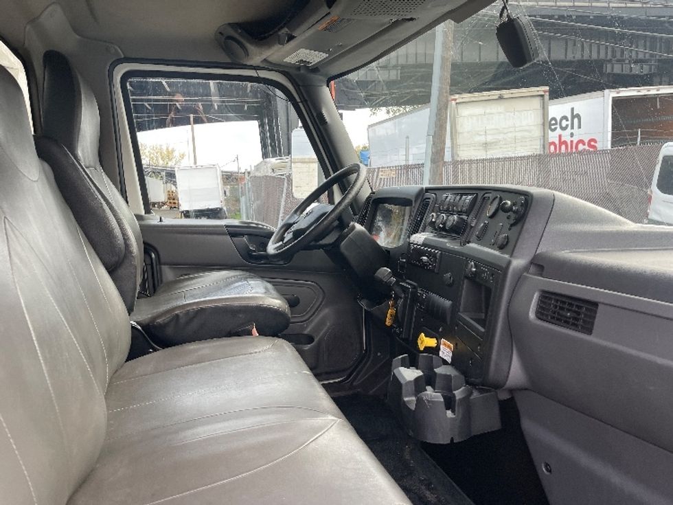 Medium Duty Box Truck-Light and Medium Duty Trucks-International-2021-MV607-North Bergen-NJ-255,902\n\t\tmiles-$ 37,500 - Image 22