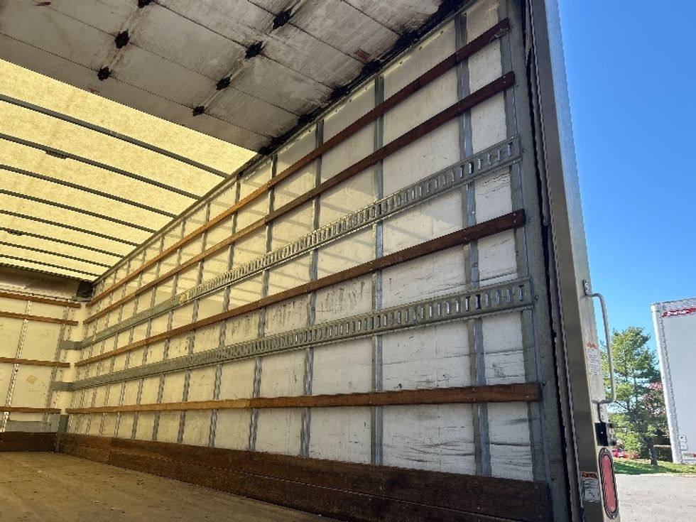 Medium Duty Box Truck-Light and Medium Duty Trucks-International-2021-MV607-Norton-MA-218,653\n\t\tmiles-$ 41,500 - Image 12