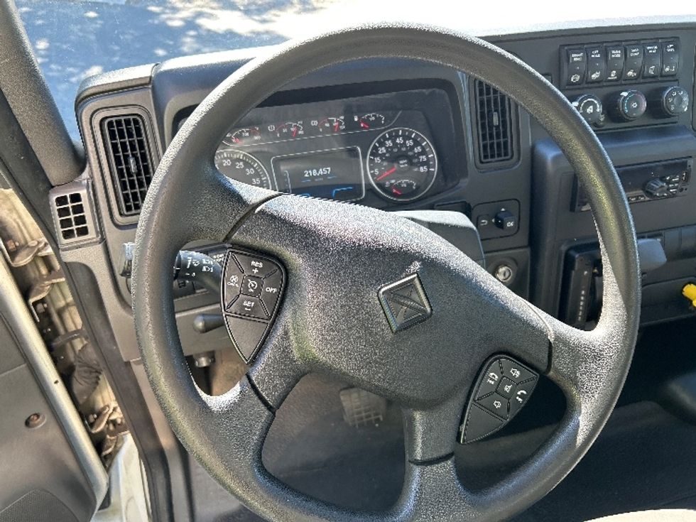 Medium Duty Box Truck-Light and Medium Duty Trucks-International-2021-MV607-Norton-MA-218,653\n\t\tmiles-$ 41,500 - Image 17