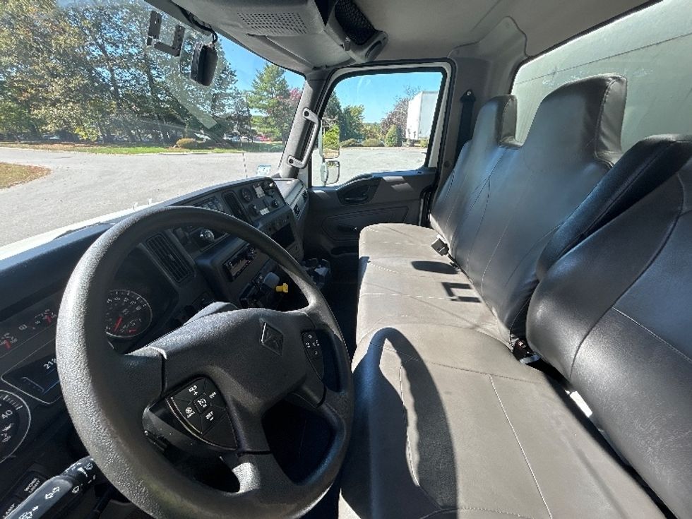 Medium Duty Box Truck-Light and Medium Duty Trucks-International-2021-MV607-Norton-MA-218,653\n\t\tmiles-$ 41,500 - Image 19