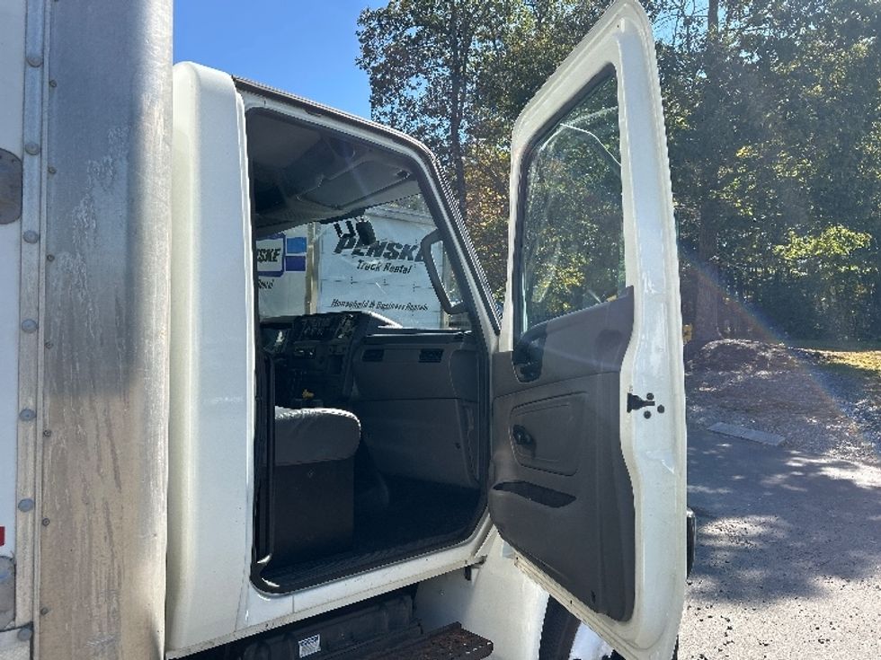 Medium Duty Box Truck-Light and Medium Duty Trucks-International-2021-MV607-Norton-MA-218,653\n\t\tmiles-$ 41,500 - Image 20