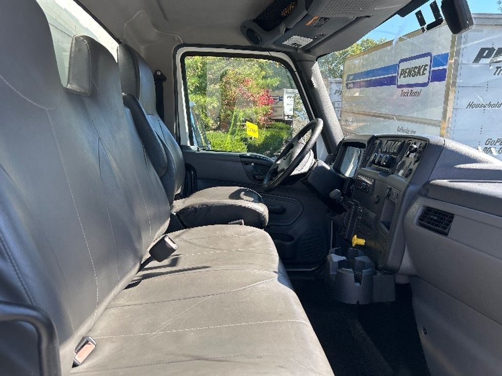 Medium Duty Box Truck-Light and Medium Duty Trucks-International-2021-MV607-Norton-MA-218,653\n\t\tmiles-$ 41,500 - Image 22