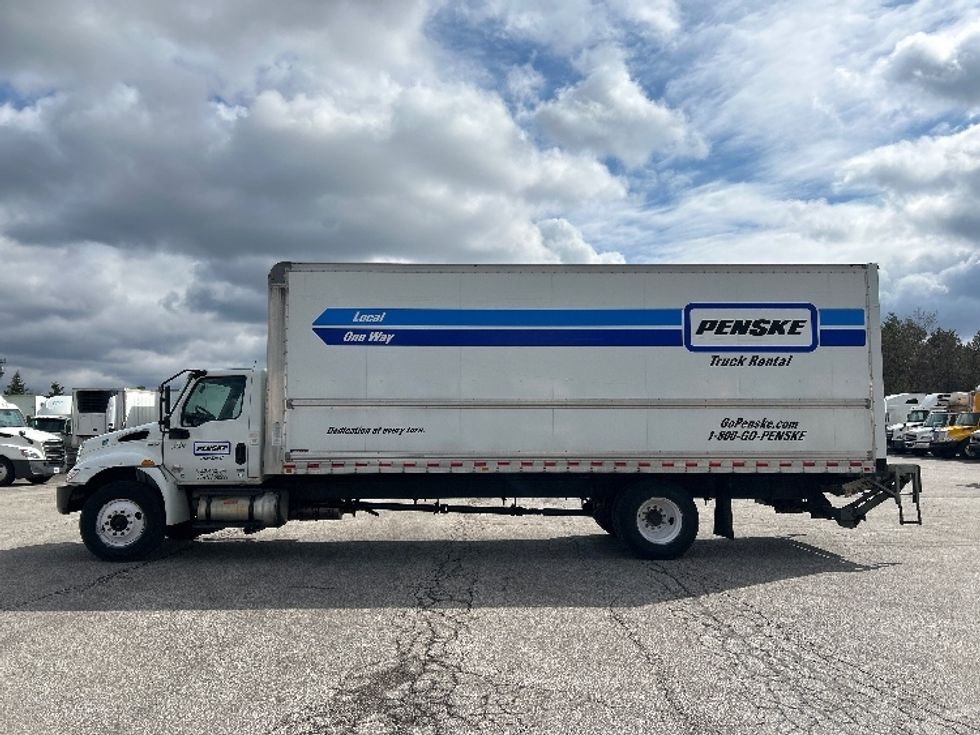 Medium Duty Box Truck-Light and Medium Duty Trucks-International-2021-MV607-Oakwood Village-OH-116,981\n\t\tmiles-$ 65,000 - Image 4