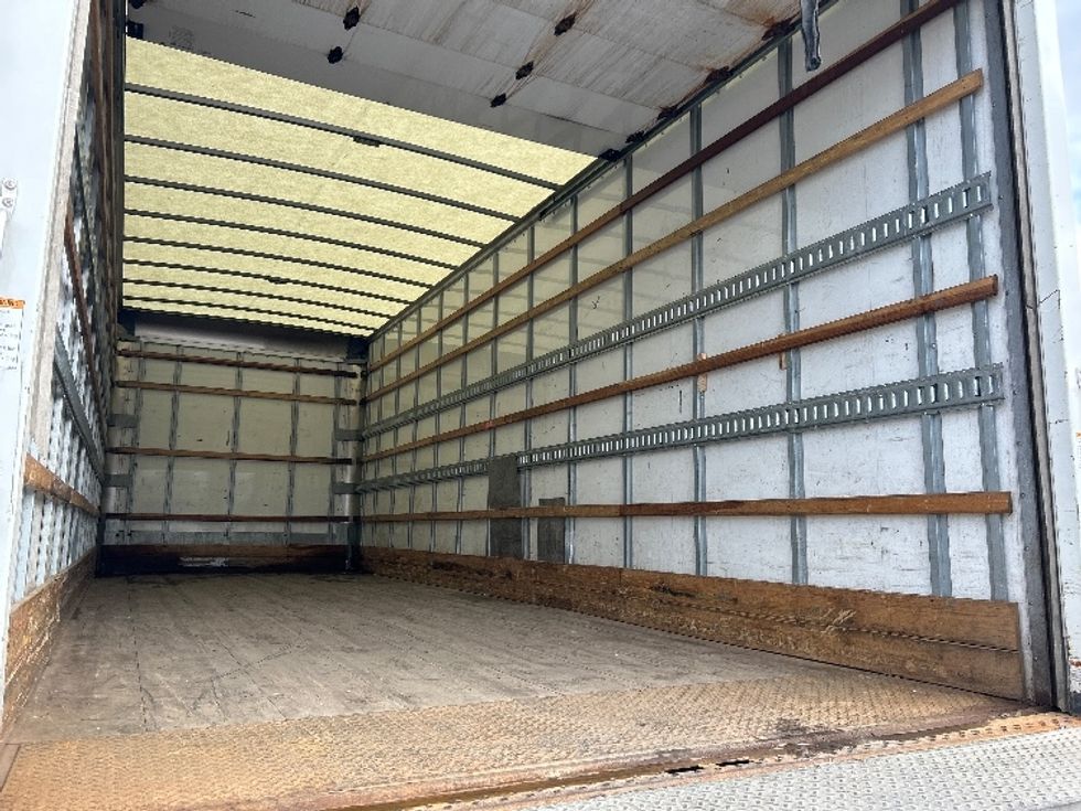 Medium Duty Box Truck-Light and Medium Duty Trucks-International-2021-MV607-Oakwood Village-OH-116,981\n\t\tmiles-$ 65,000 - Image 12