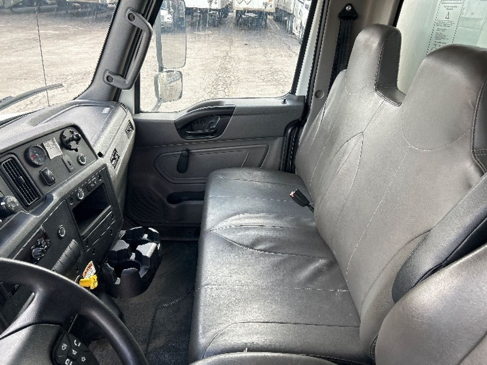 Medium Duty Box Truck-Light and Medium Duty Trucks-International-2021-MV607-Oakwood Village-OH-116,981\n\t\tmiles-$ 65,000 - Image 19