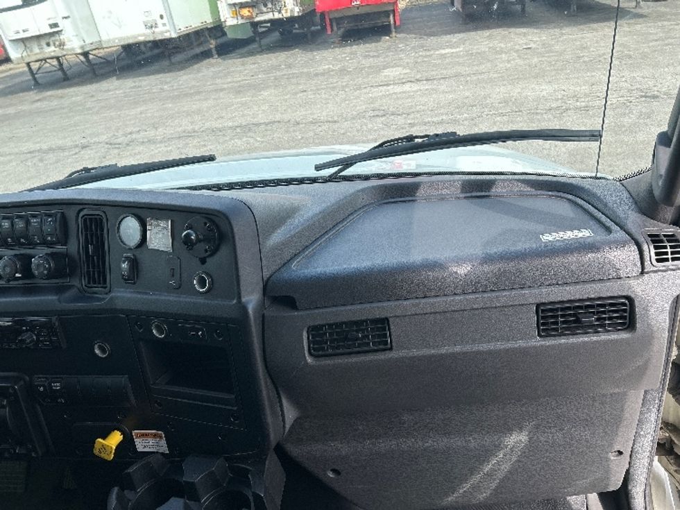 Medium Duty Box Truck-Light and Medium Duty Trucks-International-2021-MV607-Oakwood Village-OH-116,981\n\t\tmiles-$ 65,000 - Image 21