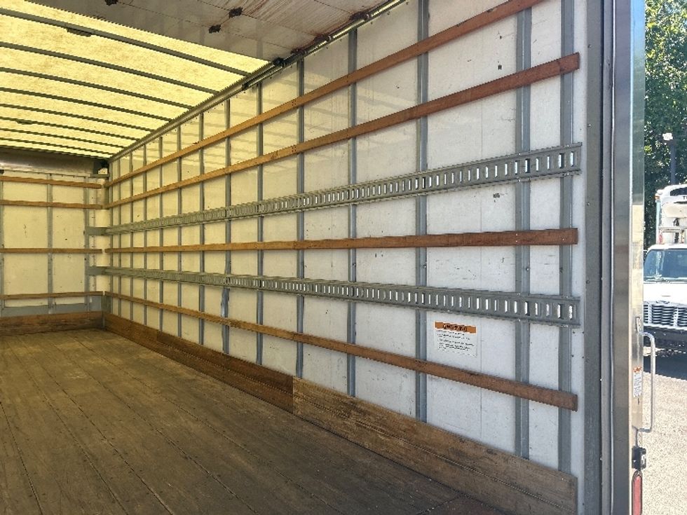 Medium Duty Box Truck-Light and Medium Duty Trucks-International-2021-MV607-Oakwood Village-OH-200,182\n\t\tmiles-$ 48,250 - Image 12