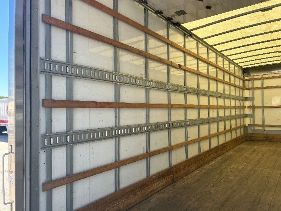 Medium Duty Box Truck-Light and Medium Duty Trucks-International-2021-MV607-Oakwood Village-OH-200,182\n\t\tmiles-$ 48,250 - Image 11