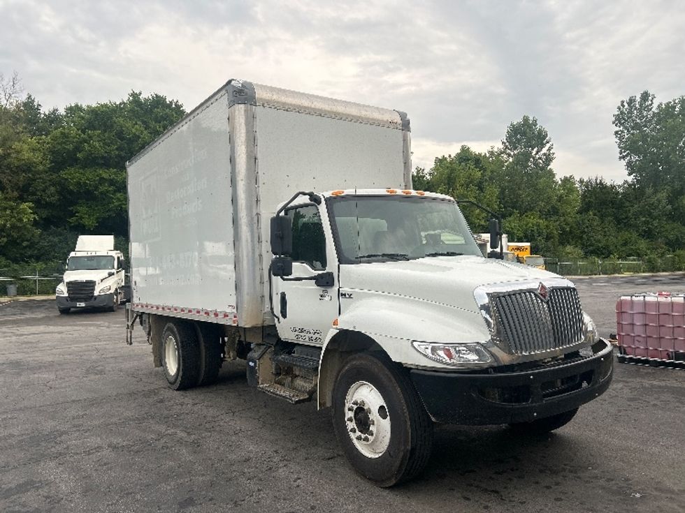 Medium Duty Box Truck-Light and Medium Duty Trucks-International-2021-MV607-Obetz-OH-101,132\n\t\tmiles-$ 57,750 - Image 1