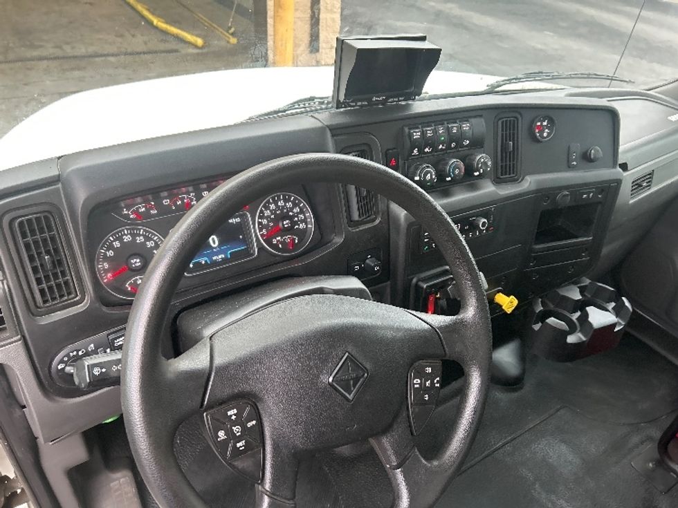 Medium Duty Box Truck-Light and Medium Duty Trucks-International-2021-MV607-Obetz-OH-101,132\n\t\tmiles-$ 57,750 - Image 18
