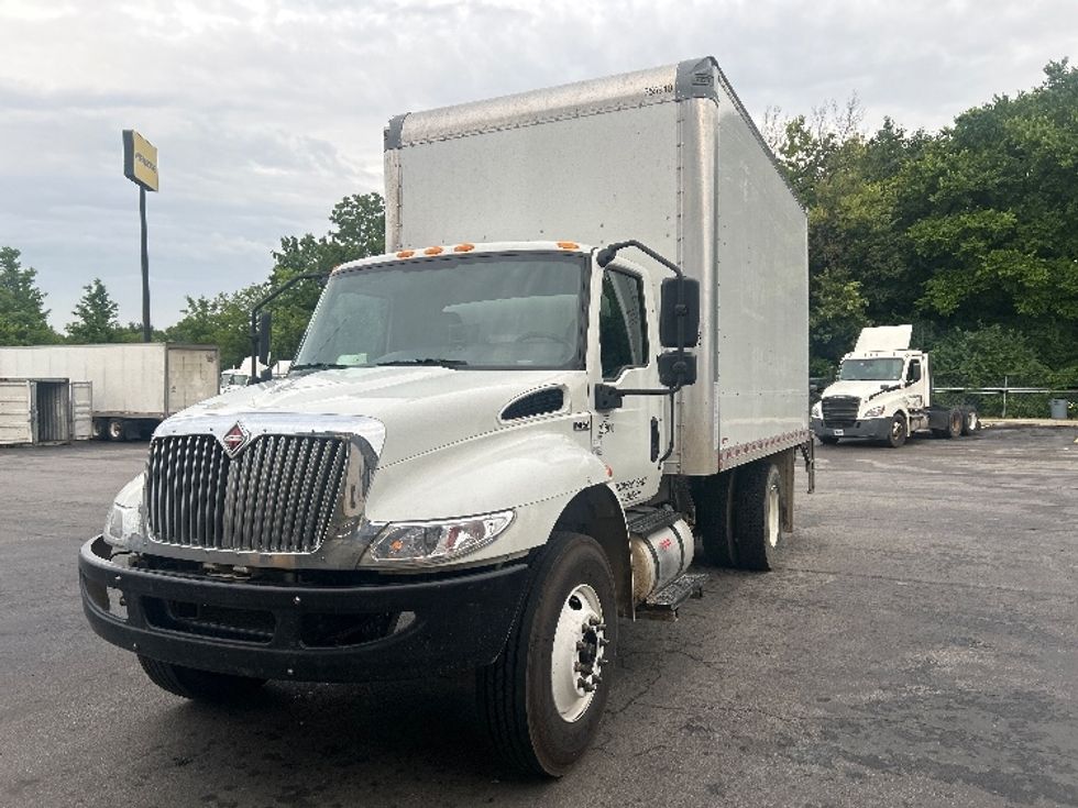 Medium Duty Box Truck-Light and Medium Duty Trucks-International-2021-MV607-Obetz-OH-101,132\n\t\tmiles-$ 57,750 - Image 3
