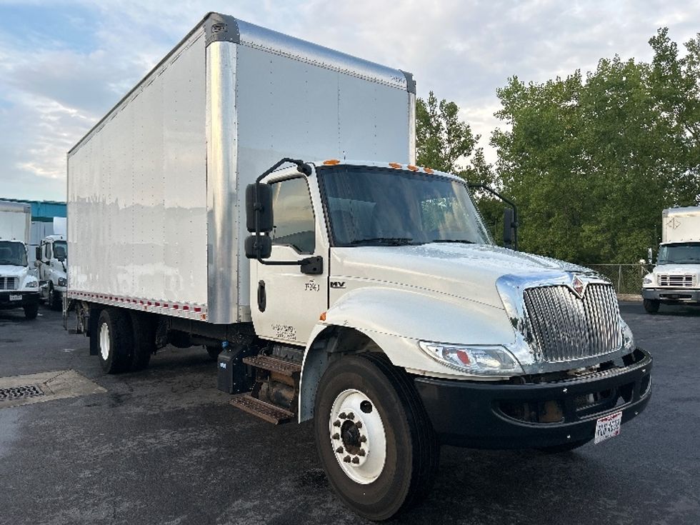 Medium Duty Box Truck-Light and Medium Duty Trucks-International-2021-MV607-Obetz-OH-101,254\n\t\tmiles-$ 61,500 - Image 1