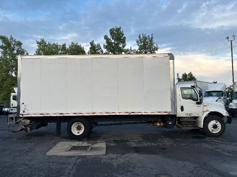 Medium Duty Box Truck-Light and Medium Duty Trucks-International-2021-MV607-Obetz-OH-101,254\n\t\tmiles-$ 61,500 - Image 15