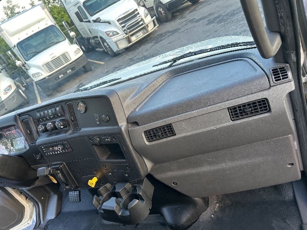 Medium Duty Box Truck-Light and Medium Duty Trucks-International-2021-MV607-Obetz-OH-101,254\n\t\tmiles-$ 61,500 - Image 21
