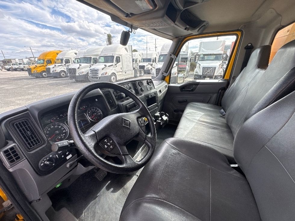Medium Duty Box Truck-Light and Medium Duty Trucks-International-2021-MV607-Ocala-FL-181,812\n\t\tmiles-$ 45,000 - Image 16