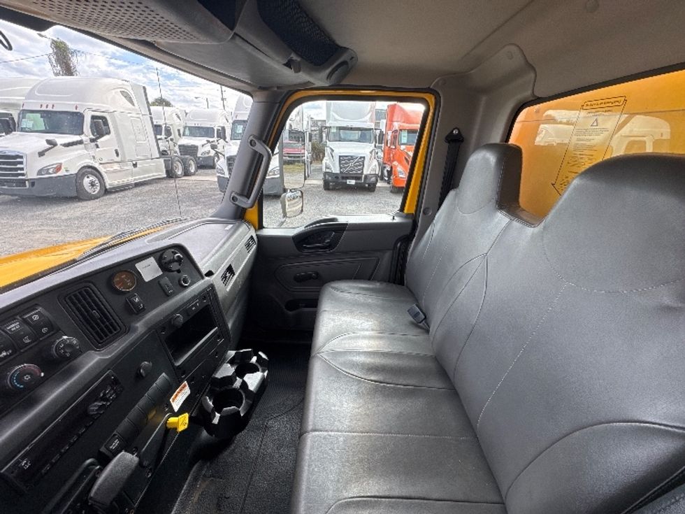Medium Duty Box Truck-Light and Medium Duty Trucks-International-2021-MV607-Ocala-FL-181,812\n\t\tmiles-$ 45,000 - Image 18