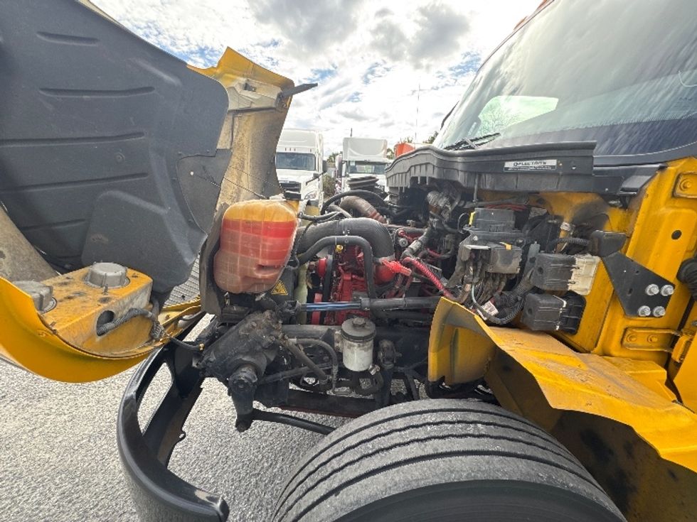 Medium Duty Box Truck-Light and Medium Duty Trucks-International-2021-MV607-Ocala-FL-181,812\n\t\tmiles-$ 45,000 - Image 23