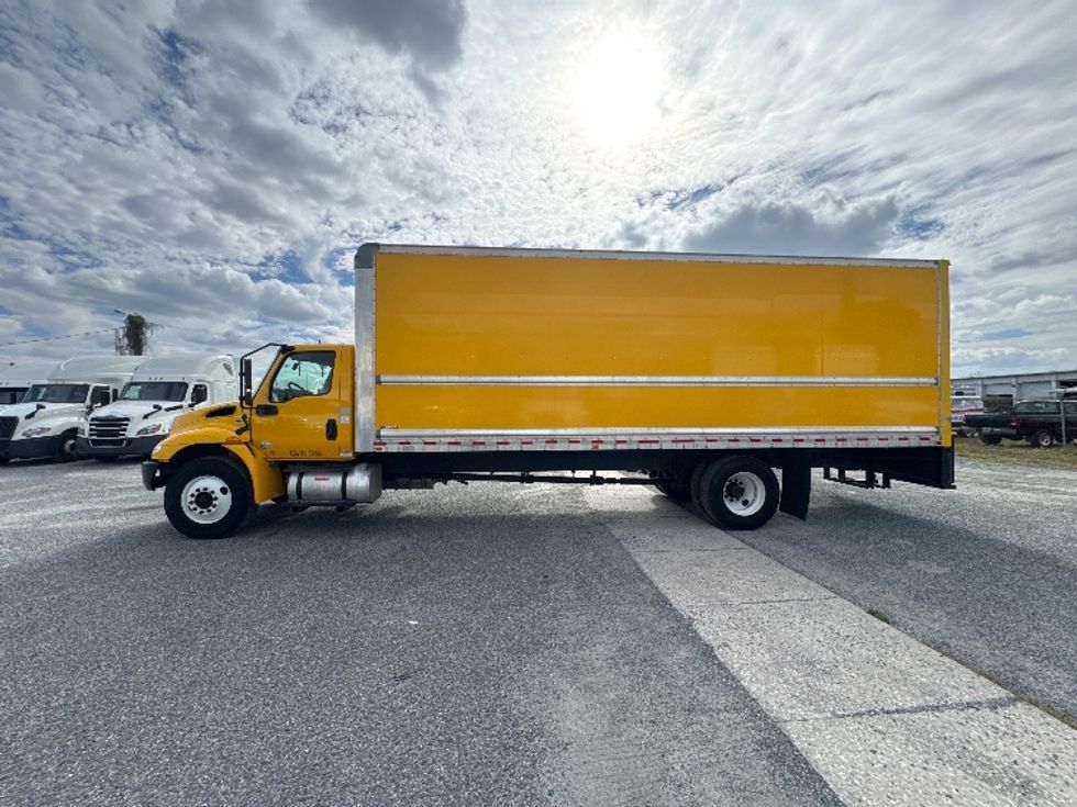 Medium Duty Box Truck-Light and Medium Duty Trucks-International-2021-MV607-Ocala-FL-181,812\n\t\tmiles-$ 45,000 - Image 4
