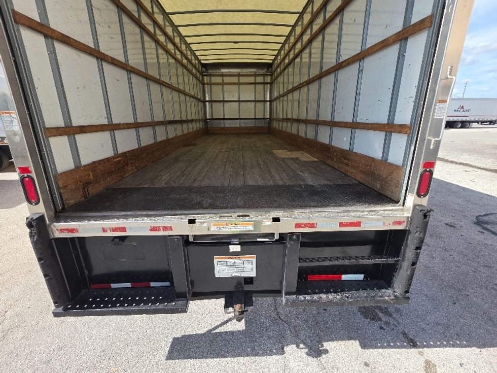 Medium Duty Box Truck-Light and Medium Duty Trucks-International-2021-MV607-Ocala-FL-185,783\n\t\tmiles-$ 44,250 - Image 10