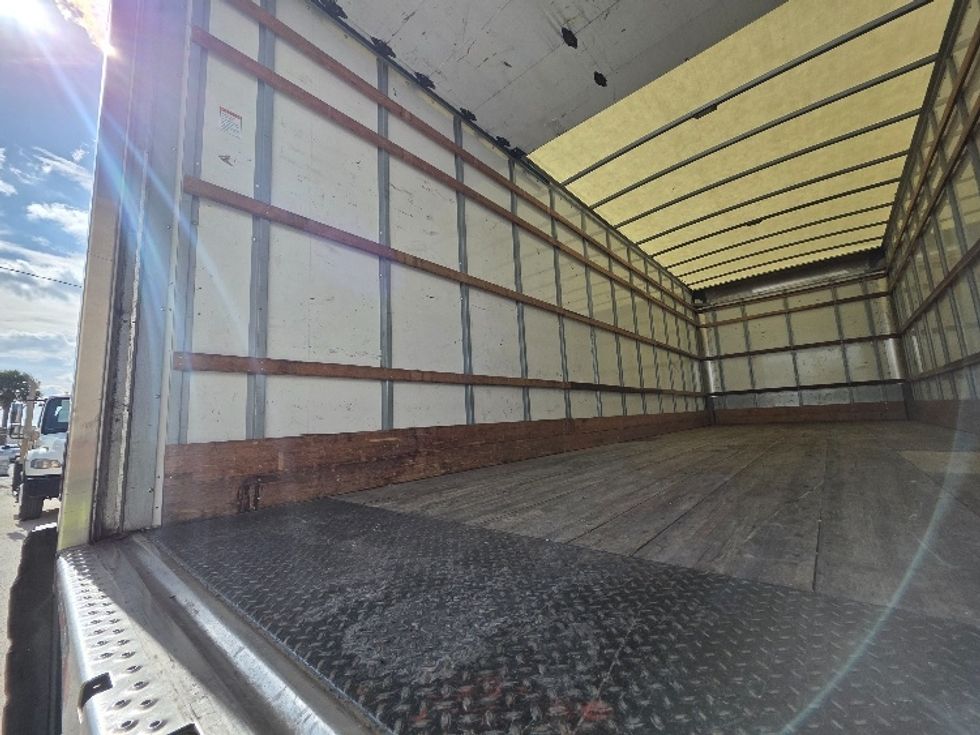 Medium Duty Box Truck-Light and Medium Duty Trucks-International-2021-MV607-Ocala-FL-185,783\n\t\tmiles-$ 44,250 - Image 11
