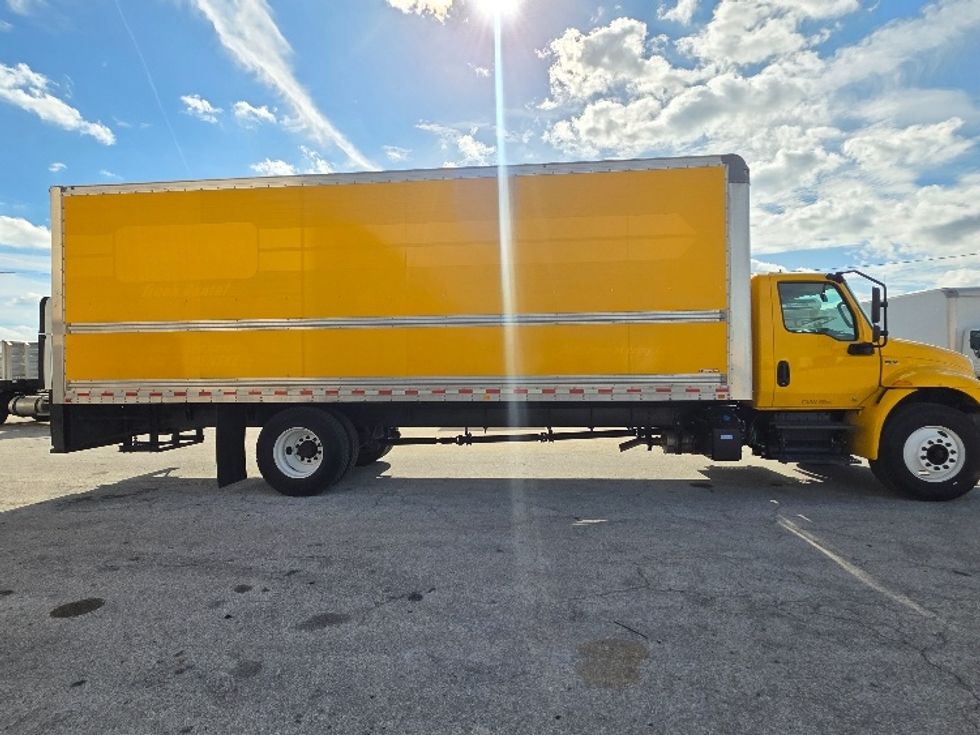 Medium Duty Box Truck-Light and Medium Duty Trucks-International-2021-MV607-Ocala-FL-185,783\n\t\tmiles-$ 44,250 - Image 15