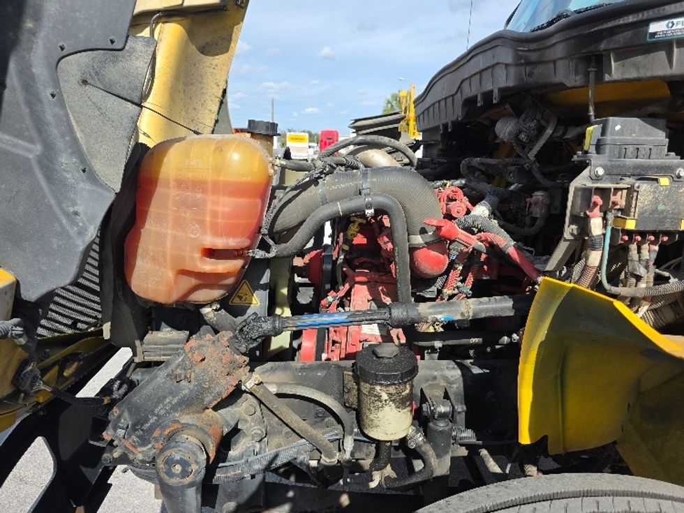 Medium Duty Box Truck-Light and Medium Duty Trucks-International-2021-MV607-Ocala-FL-185,783\n\t\tmiles-$ 44,250 - Image 23