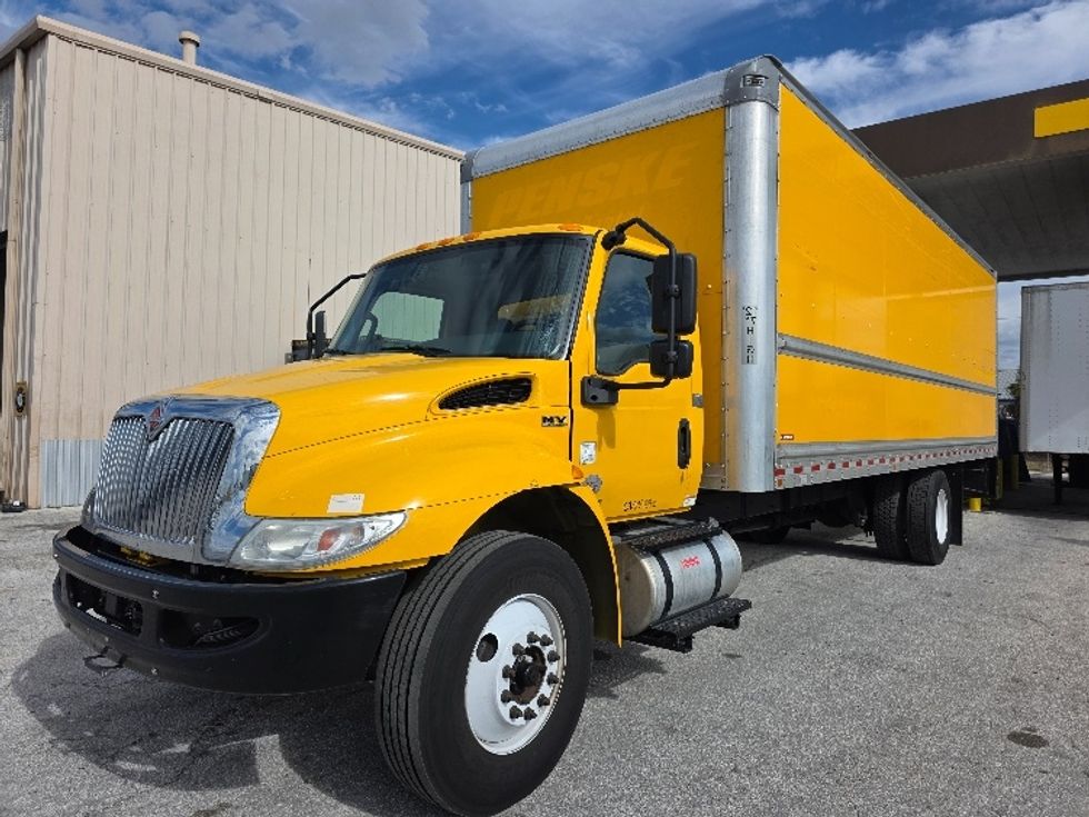 Medium Duty Box Truck-Light and Medium Duty Trucks-International-2021-MV607-Ocala-FL-185,783\n\t\tmiles-$ 44,250 - Image 3