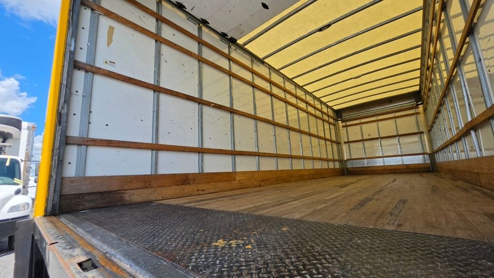 Medium Duty Box Truck-Light and Medium Duty Trucks-International-2021-MV607-Ocala-FL-207,801\n\t\tmiles-$ 41,500 - Image 10