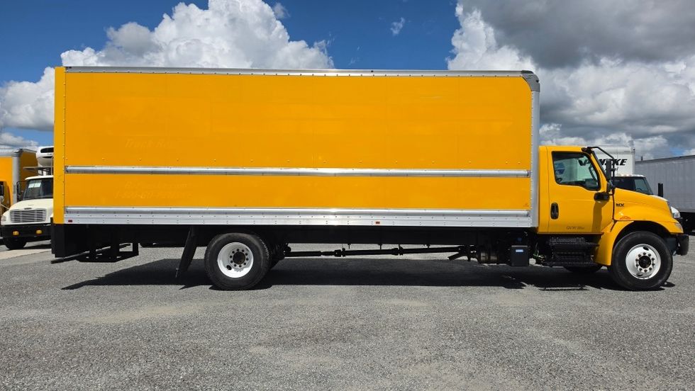Medium Duty Box Truck-Light and Medium Duty Trucks-International-2021-MV607-Ocala-FL-207,801\n\t\tmiles-$ 41,500 - Image 14