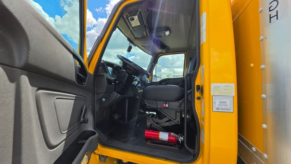 Medium Duty Box Truck-Light and Medium Duty Trucks-International-2021-MV607-Ocala-FL-207,801\n\t\tmiles-$ 41,500 - Image 15