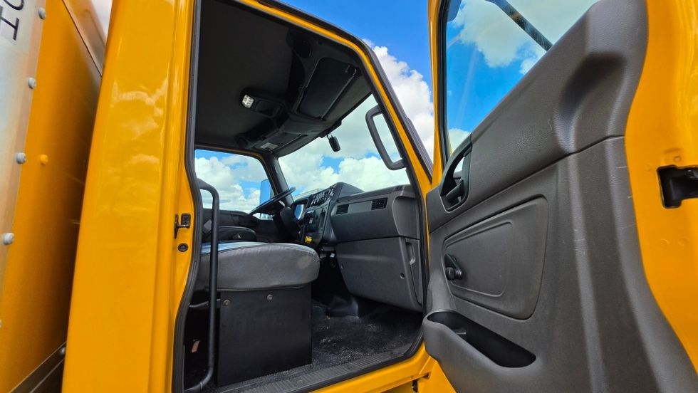 Medium Duty Box Truck-Light and Medium Duty Trucks-International-2021-MV607-Ocala-FL-207,801\n\t\tmiles-$ 41,500 - Image 18