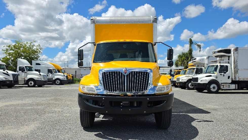 Medium Duty Box Truck-Light and Medium Duty Trucks-International-2021-MV607-Ocala-FL-207,801\n\t\tmiles-$ 41,500 - Image 2