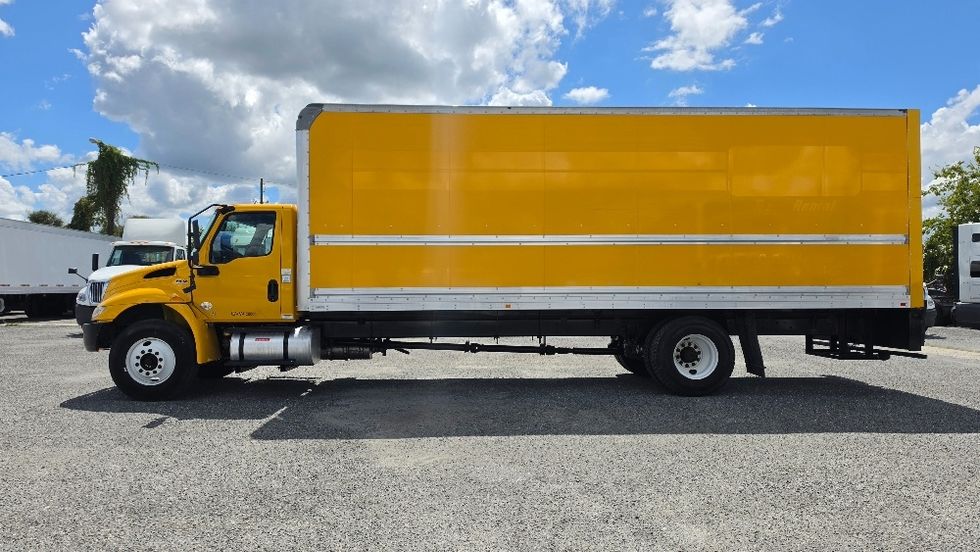 Medium Duty Box Truck-Light and Medium Duty Trucks-International-2021-MV607-Ocala-FL-207,801\n\t\tmiles-$ 41,500 - Image 4