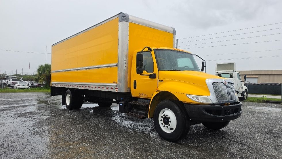 Medium Duty Box Truck-Light and Medium Duty Trucks-International-2021-MV607-Ocala-FL-215,826\n\t\tmiles-$ 40,000 - Image 1