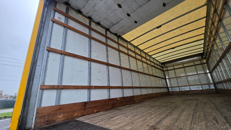 Medium Duty Box Truck-Light and Medium Duty Trucks-International-2021-MV607-Ocala-FL-215,826\n\t\tmiles-$ 40,000 - Image 10