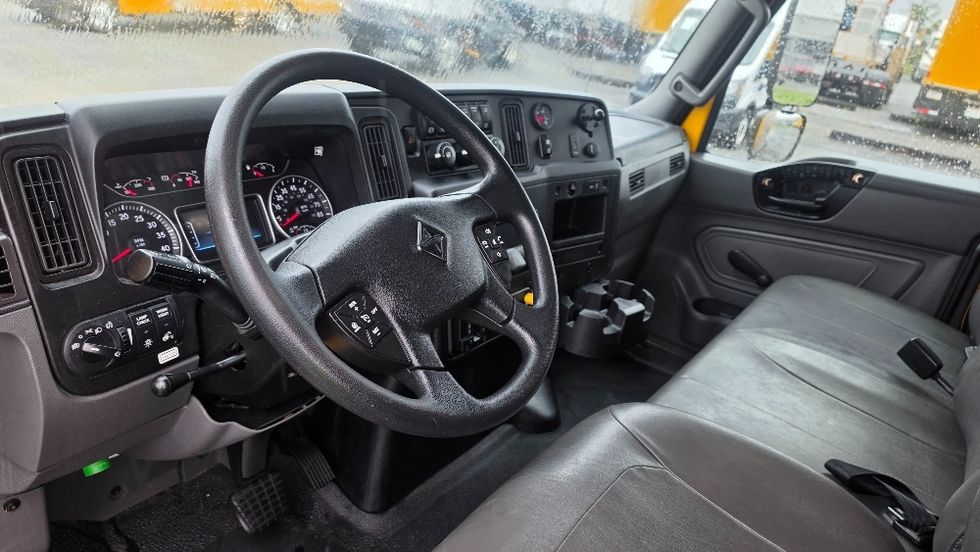 Medium Duty Box Truck-Light and Medium Duty Trucks-International-2021-MV607-Ocala-FL-215,826\n\t\tmiles-$ 40,000 - Image 16
