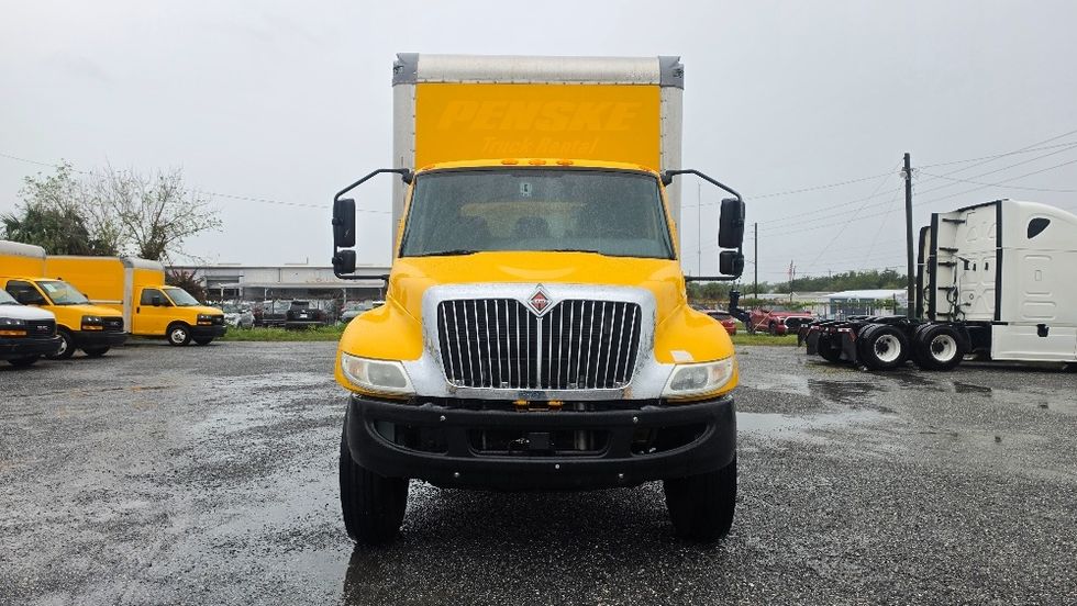 Medium Duty Box Truck-Light and Medium Duty Trucks-International-2021-MV607-Ocala-FL-215,826\n\t\tmiles-$ 40,000 - Image 2