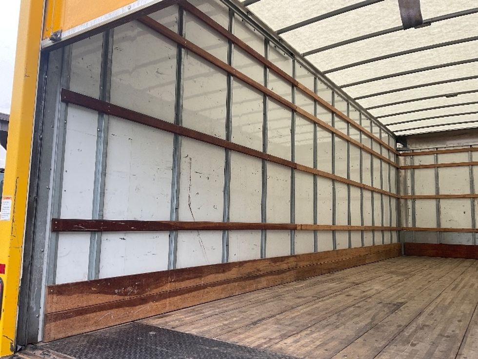 Medium Duty Box Truck-Light and Medium Duty Trucks-International-2021-MV607-Ocala-FL-219,001\n\t\tmiles-$ 41,250 - Image 11
