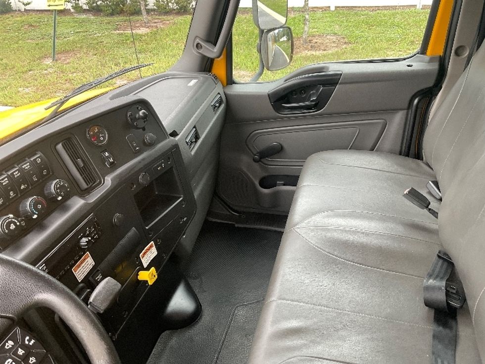 Medium Duty Box Truck-Light and Medium Duty Trucks-International-2021-MV607-Ocala-FL-219,001\n\t\tmiles-$ 41,250 - Image 18