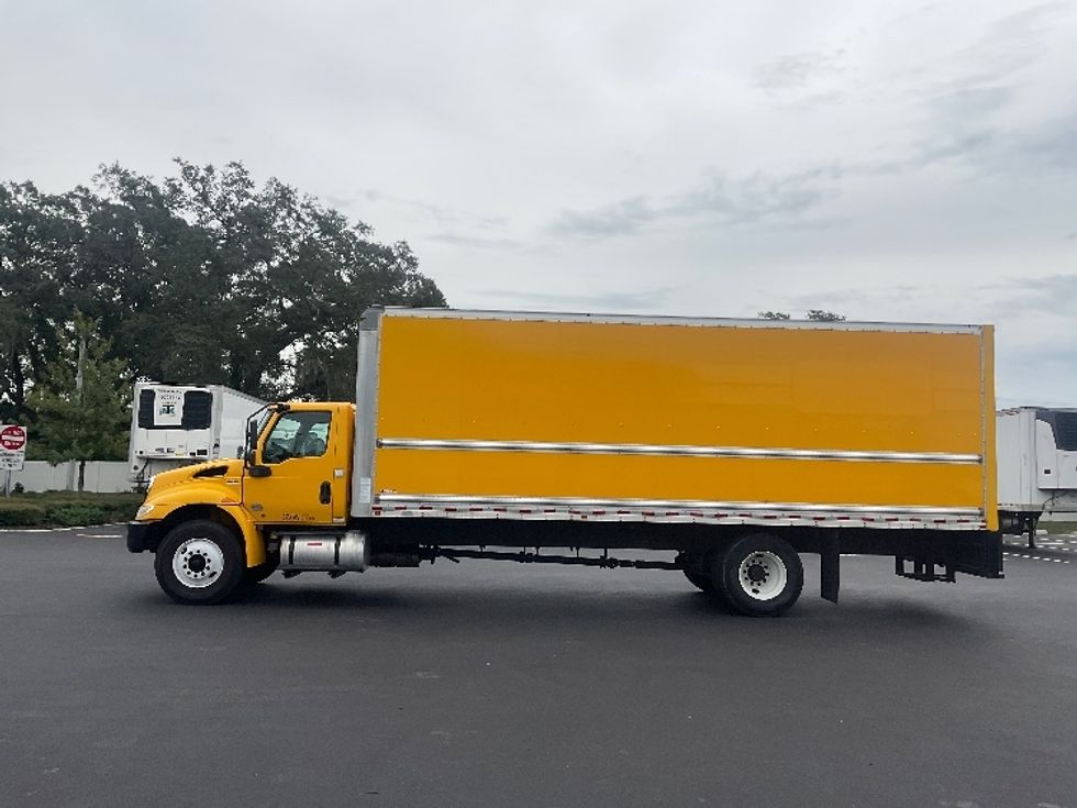 Medium Duty Box Truck-Light and Medium Duty Trucks-International-2021-MV607-Ocala-FL-219,001\n\t\tmiles-$ 41,250 - Image 4