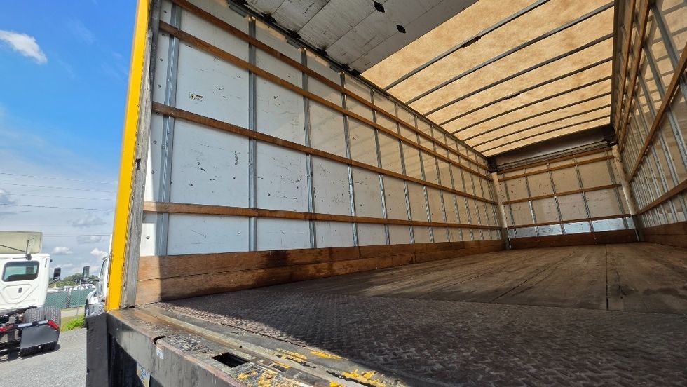 Medium Duty Box Truck-Light and Medium Duty Trucks-International-2021-MV607-Ocala-FL-230,220\n\t\tmiles-$ 41,000 - Image 10