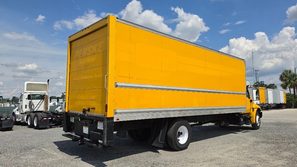 Medium Duty Box Truck-Light and Medium Duty Trucks-International-2021-MV607-Ocala-FL-230,220\n\t\tmiles-$ 41,000 - Image 12