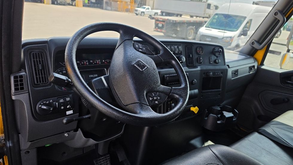 Medium Duty Box Truck-Light and Medium Duty Trucks-International-2021-MV607-Ocala-FL-230,220\n\t\tmiles-$ 41,000 - Image 16