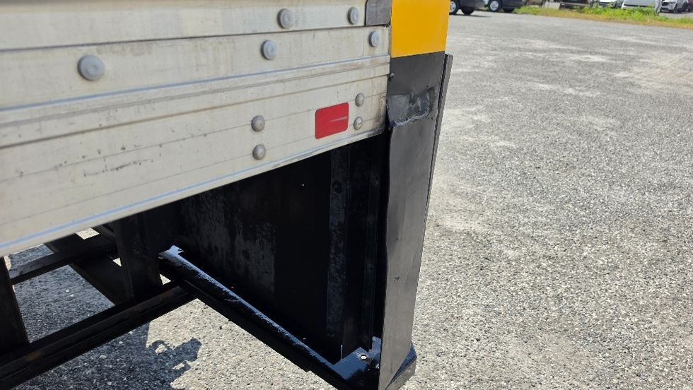 Medium Duty Box Truck-Light and Medium Duty Trucks-International-2021-MV607-Ocala-FL-230,220\n\t\tmiles-$ 41,000 - Image 24