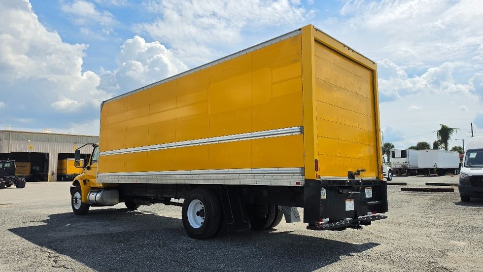 Medium Duty Box Truck-Light and Medium Duty Trucks-International-2021-MV607-Ocala-FL-230,220\n\t\tmiles-$ 41,000 - Image 6