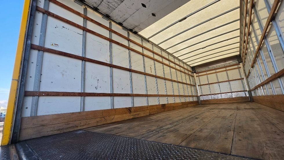 Medium Duty Box Truck-Light and Medium Duty Trucks-International-2021-MV607-Ocala-FL-242,737\n\t\tmiles-$ 34,250 - Image 10